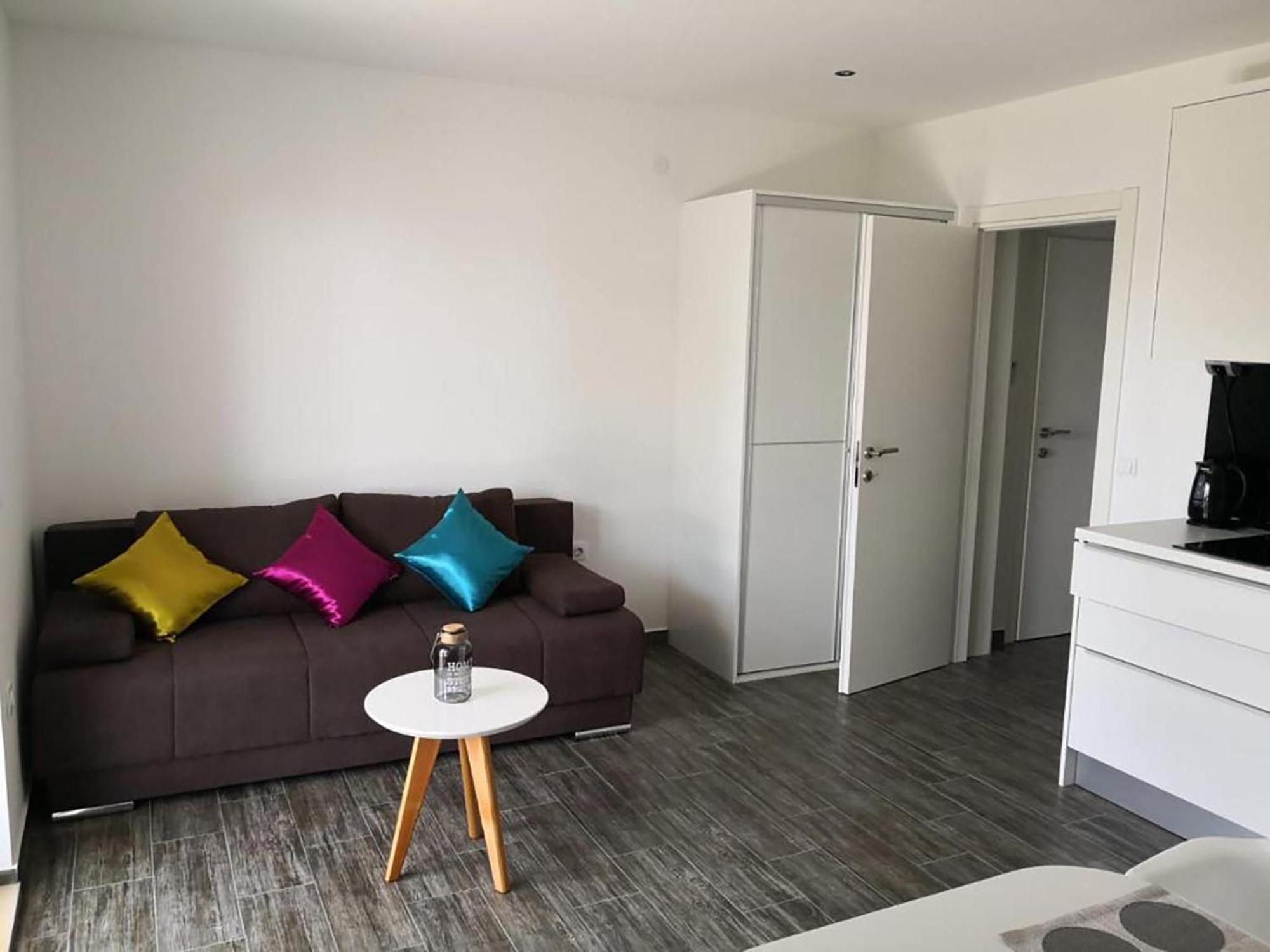 Apartments Domani Omis Exterior photo